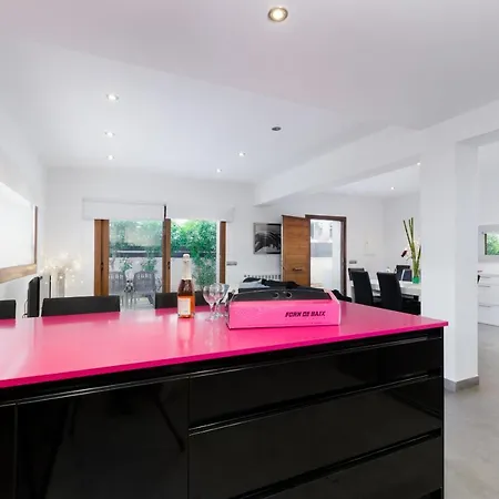 Yourhouse Es Cardinal Holiday home