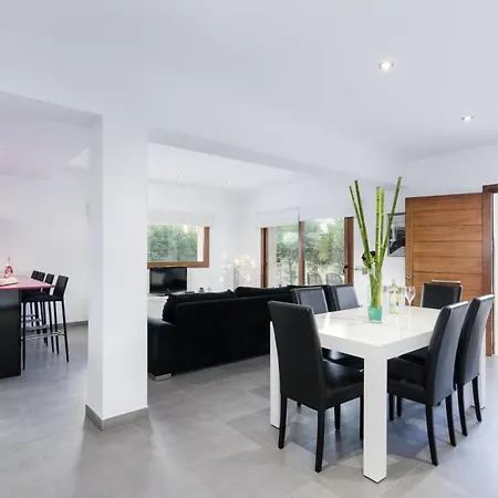 Yourhouse Es Cardinal Holiday home *